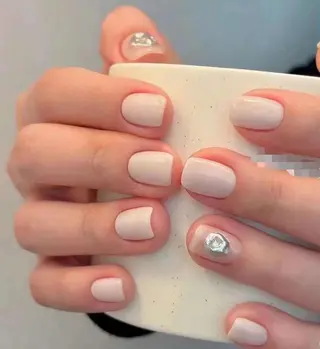 ネイル VIVIAN リサのネイルデザイン