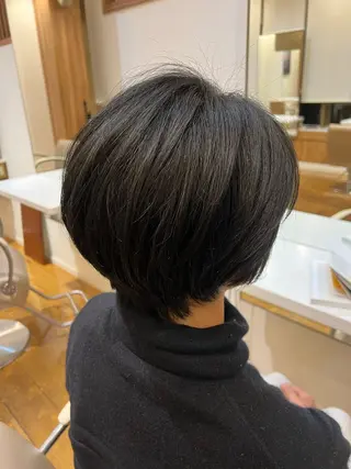 ショート 村中 逸紀のヘアスタイル