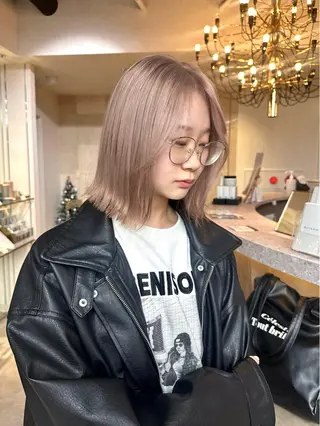 ショート カラー 韓国/レイヤー/ 透明感🩶ひかる🩶のヘアスタイル