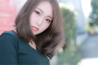 ミディアム セミロング カラー 川間 将彦のヘアスタイル