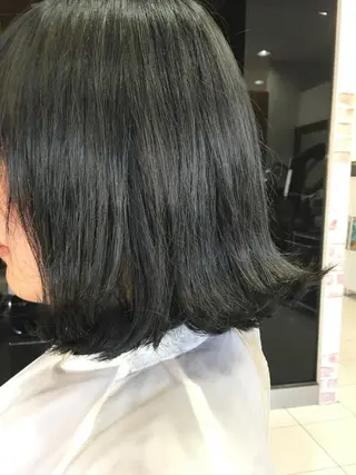 ショート カラー 白髪ぼかしハイライト 柳川拓哉のヘアスタイル