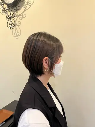 ショート カラー KOKORO 中村 朱里のヘアスタイル