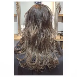 ロング カラー 佐藤 奈佳子 サトウ ナカコのヘアスタイル