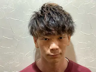 ショート パーマ メンズ 浅見 天翔のヘアスタイル