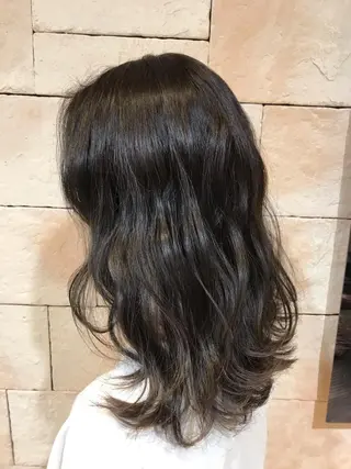 カラー JUNYA 海外ガールヘアのヘアスタイル