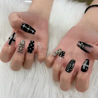 ネイル SHION  のネイルデザイン