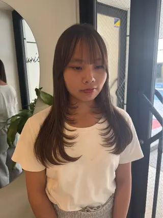ロング 内沼 恵留菜のヘアスタイル