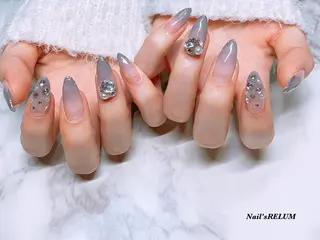 ネイル THECOLORS所属・近貞 莉奈のネイルデザイン