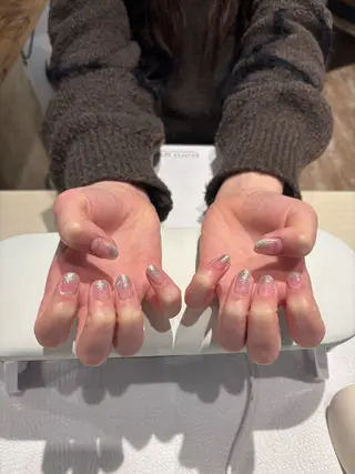 ネイル 楡井 陽菜のネイルデザイン