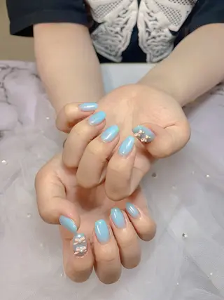 カラー 西野 カナのネイルデザイン