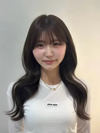 ロング 成田 流風のヘアスタイル