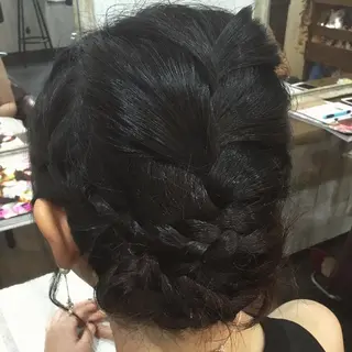 ヘアアレンジ embrace エンブレイスのヘアスタイル