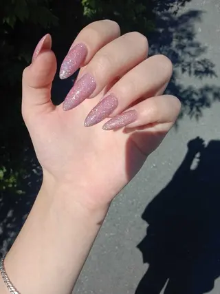 ネイル Lapi Nail 🩷長さ出し特化のネイルデザイン