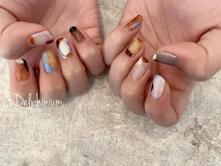 セミロング ネイル 岡本 友恵のネイルデザイン