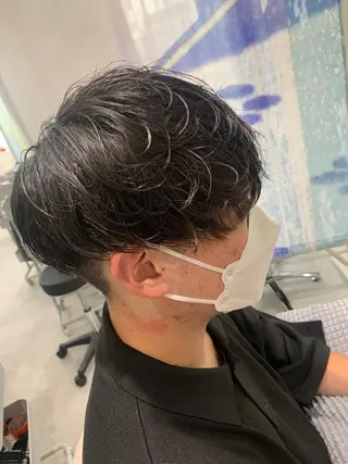 パーマ メンズ 💎メンズパーマ特化 🥇癖毛活かしのプロのヘアスタイル