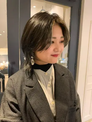 ミディアム カラー SALOWIN梅田茶屋町店所属・ウルフレイヤーカット /チヒロのヘアスタイル