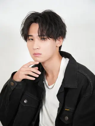 ショート パーマ メンズ ユウ🪄 パーマ指名No1のヘアスタイル