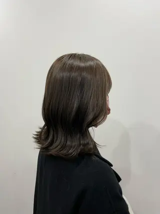 ミディアム カラー ニシザカ マナのヘアスタイル