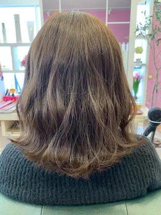 ミディアム カラー 工藤 萌香のヘアスタイル