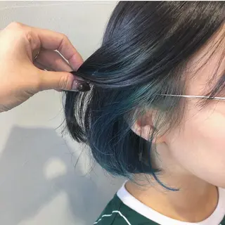 ショート カラー 荒木 依莉亜のヘアスタイル