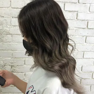 ロング カラー 艶ハイトーン👑♡ NATSUKIのヘアスタイル