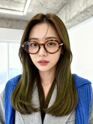 セミロング カラー 韓国レイヤーカット 🫧大阪梅田レイヤーのヘアスタイル