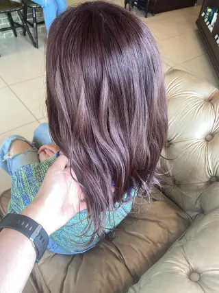カラー 小林 亜紀のヘアスタイル