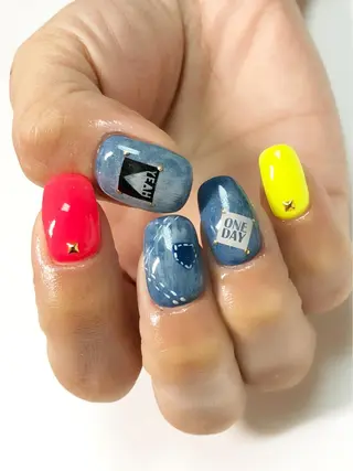 ミディアム カラー ネイル CITRAtotal beautyのネイルデザイン