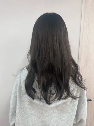 ミディアム 遠藤 乙夏のヘアスタイル