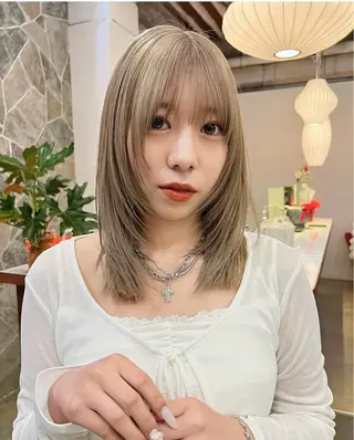 ミディアム HEW所属・Sanaダブルカラー ✨️パルコ徒歩1分のヘアスタイル