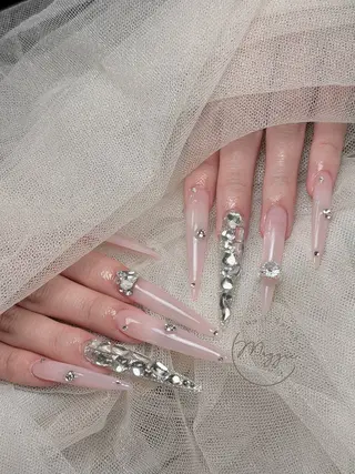 ネイル Maggie Nail🦩のネイルデザイン