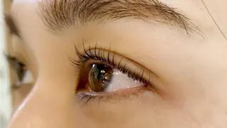 マツエク・マツパ 🌼大西洋子 laughl🌼のネイルデザイン