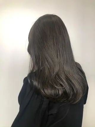 セミロング Steelo  渋谷所属・✴︎赤み除去カラー daichi✴︎のヘアスタイル