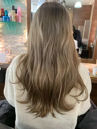 ロング カラー 《2月クーポン記 載中》小森祐希のヘアスタイル