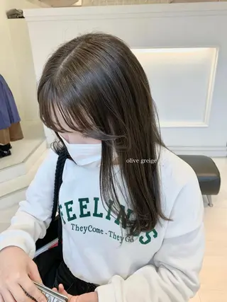 セミロング カラー Parve  Mix /板野妃莉のヘアスタイル