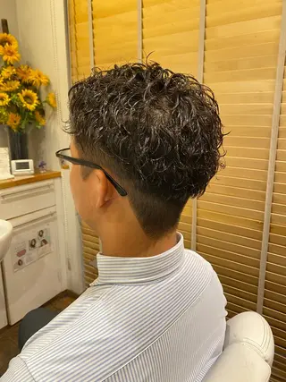 ショート パーマ メンズ 友永 風歌のヘアスタイル