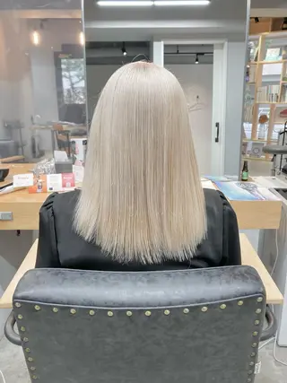 ロング カラー 透明感ハイトーン☆ 今津 佑太のヘアスタイル