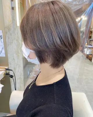 ショート カラー 店長/mao/ 前髪/顔周りカットのヘアスタイル