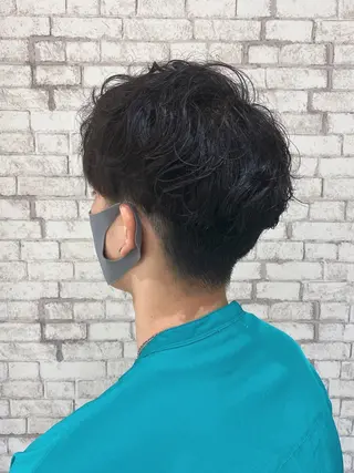 ショート パーマ ヘアアレンジ メンズ ブリーチなし艶カラー 東家のヘアスタイル