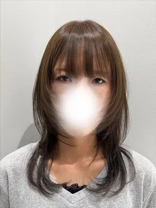 セミロング カラー FURUSHO小牧所属・長谷川 紗羅のヘアスタイル