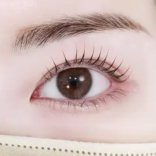 マツエク・マツパ SHINE eyelash salon所属・イチカワ ハルナのマツエク・マツパデザイン