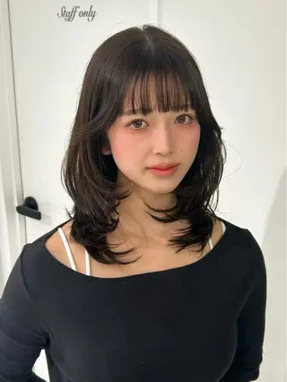 セミロング レイヤー／マツエク 💋𝑨𝑵𝑵𝑨のヘアスタイル