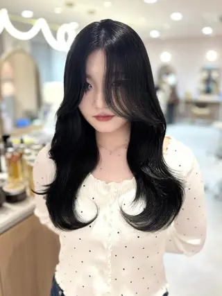 ロング カラー merc.谷本 澪のヘアスタイル