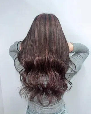 ロング ハイトーン×艶カラー 🤍MIZUKIのヘアスタイル