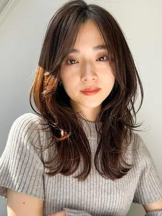 カラー ロング 透明感カラー🩶髪質 改善/レイヤー/結華のヘアスタイル