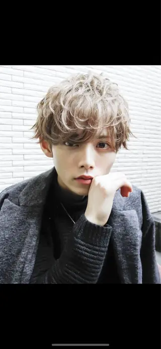 ショート ヘアリゾートA i 秋葉原店のヘアスタイル