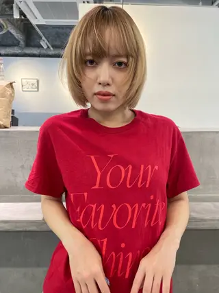 ショート パーマ、ボブ、透明感 カラー、小須田ゆあのヘアスタイル