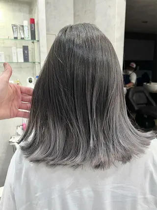 ミディアム カラー Via officialのヘアスタイル