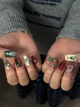 ネイル neouv所属・NEOUV_ mikuのネイルデザイン