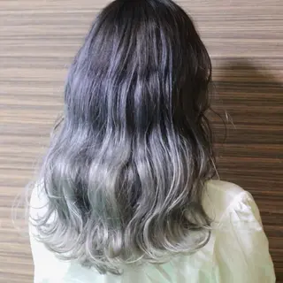 セミロング カラー Viage （ビアージュ）のヘアスタイル